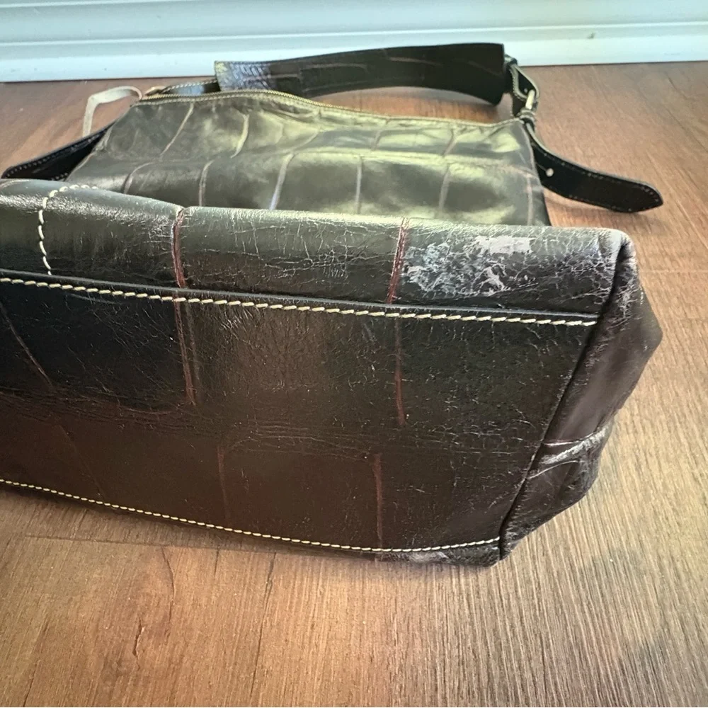 Dooney & Bourke Embossed Leather Hobo Shoulder Bag Brown Zip Pocket - Picture 10 of 10